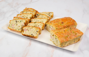 Cake Salé Jambon & Olives Tranché – Plateau 420¿g